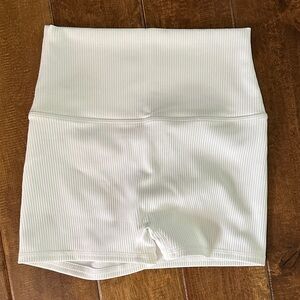 Two pairs Women's S Curve High-Waisted Shorts (scrunch)